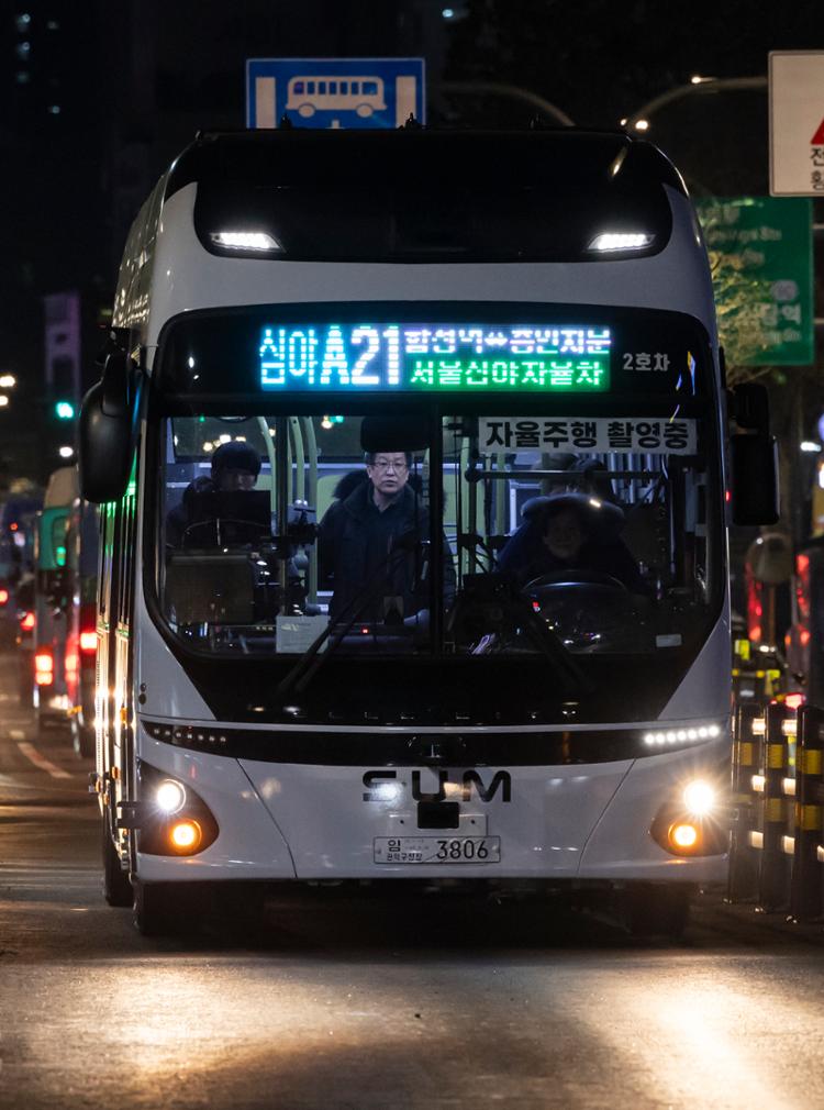 दक्षिण कोरियाको राजधानी सियोल महानगरमा सुरु भयो चालकविहीन रात्री बस